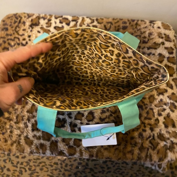 NWT Vintage Betsey Johnson Tote Purse in mint green with leopard lining. - Picture 5 of 5